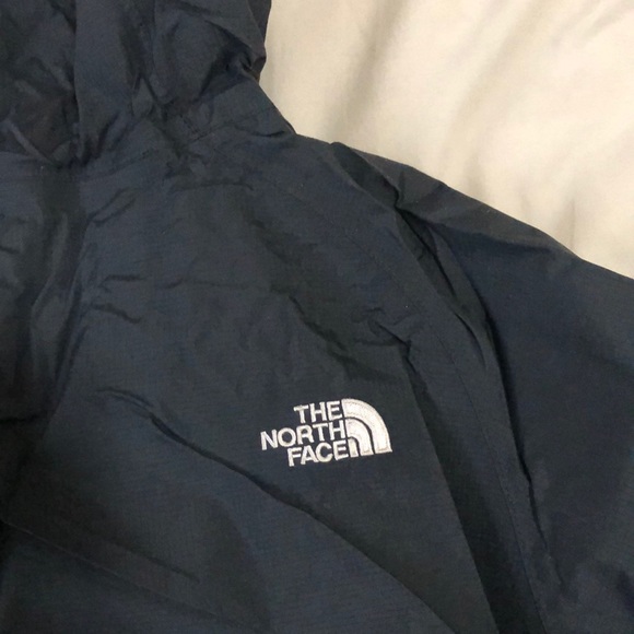 North face wind breaker size medium - Picture 2 of 4